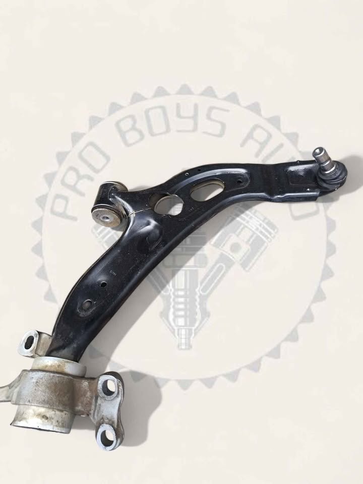 BMW/MINI COOPER CONTROL ARM RIGHT SIDE AVAILABLE FOR SALE - Private Seller