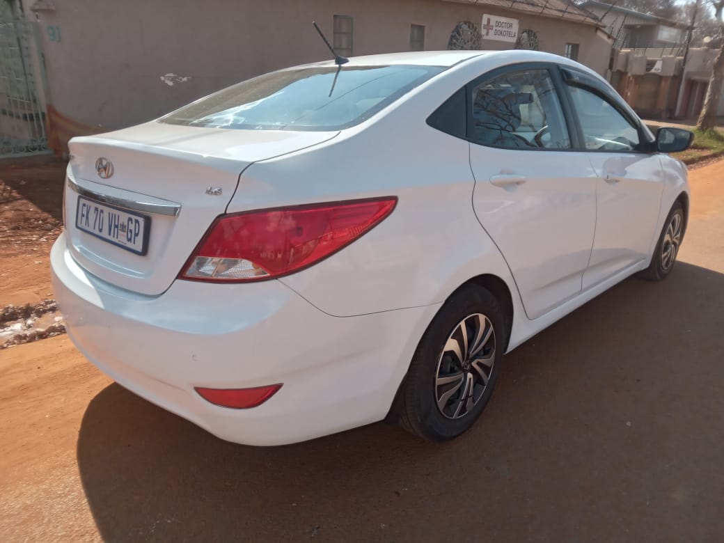 Used 2017 Hyundai Accent sedan 1.6 Motion - Private Seller Used 2017 Hyundai Accent sedan 1.6 Motion - Private Seller