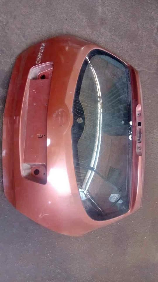 Nissan murano tailgate selling for r2500 - Private Seller Nissan murano tailgate selling for r2500 - Private Seller
