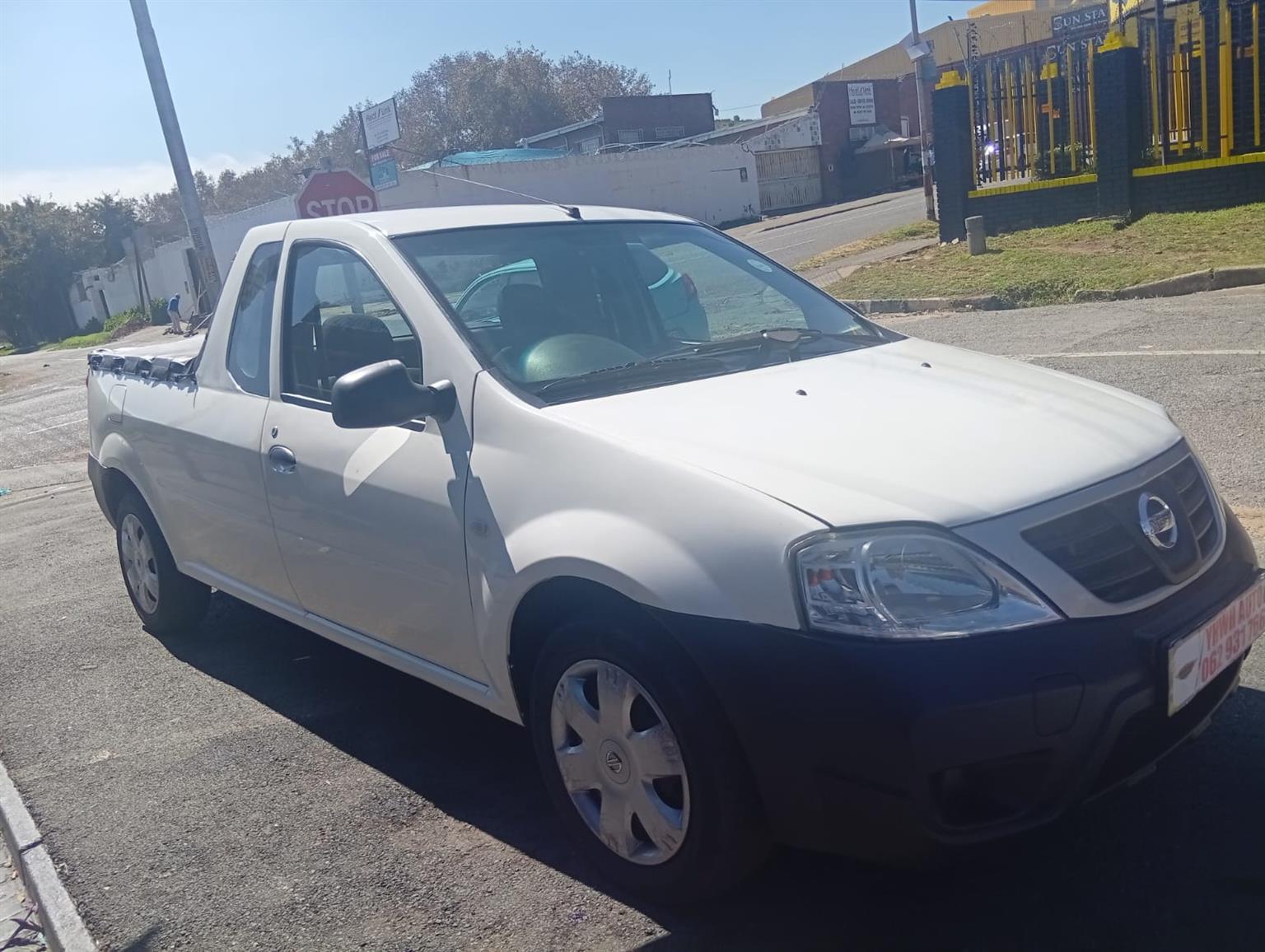 2018 Nissan NP200 1.6i AirCon SingleCab Bakkie Manual Cloth Seats Good
