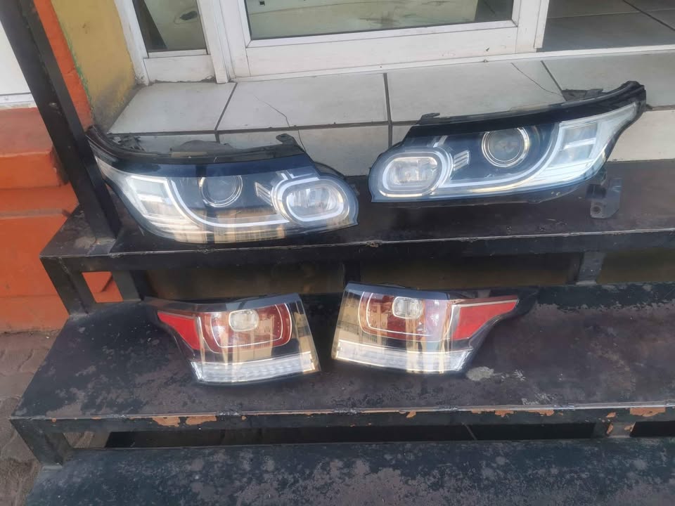 Range Rover Sport headlights with taillights - Private Seller Range Rover Sport headlights with taillights - Private Seller