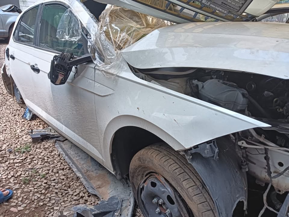 POLO 8 TSI WHITE STRIPPING FOR SPARES