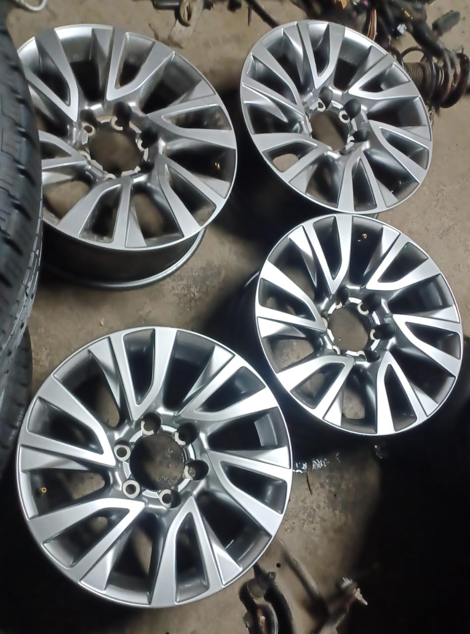 18inch Toyota Fortuner/Landcruiser original mags to use for spare - Private Seller 18inch Toyota Fortuner/Landcruiser original mags to use for spare - Private Seller