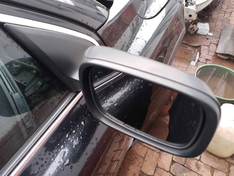 VOLVO XC90 2007 RIGHT REAR VIEW MIRROR FOR SALE °¦°DELIVERY AVAILABLE COUNTRY WIDE°¦° - Private Seller VOLVO XC90 2007 RIGHT REAR VIEW MIRROR FOR SALE °¦°DELIVERY AVAILABLE COUNTRY WIDE°¦° - Private Seller