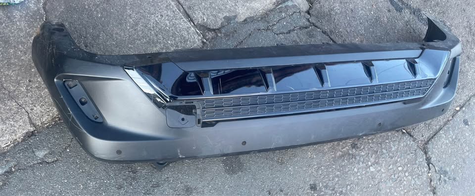 Toyota Corolla Cross hybrid Rear bumper Call or dm - Private Seller