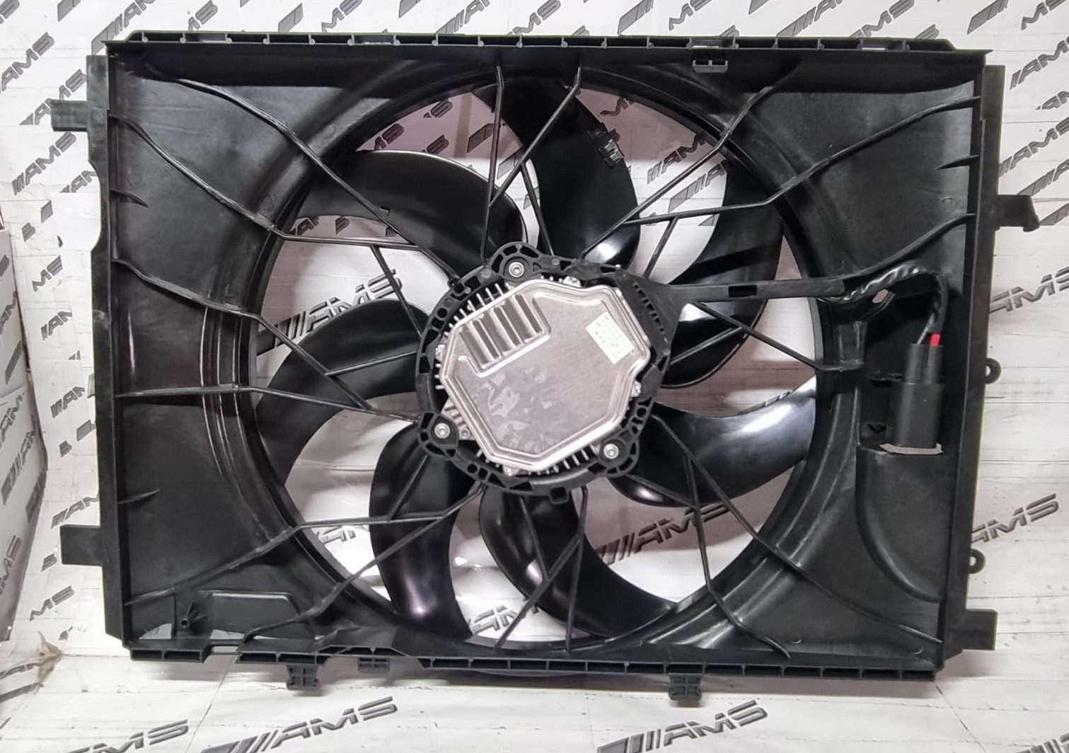 Keep Your C180 W204 Cool with a New Radiator! - Private Seller Keep Your C180 W204 Cool with a New Radiator! - Private Seller