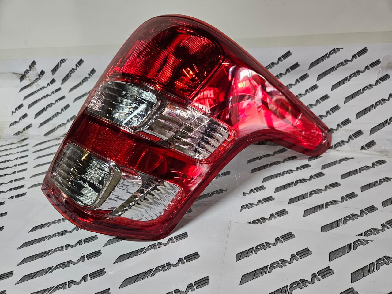 NEW MITSUBISHI TRITON TAIL LIGHT – BRIGHT & RELIABLE