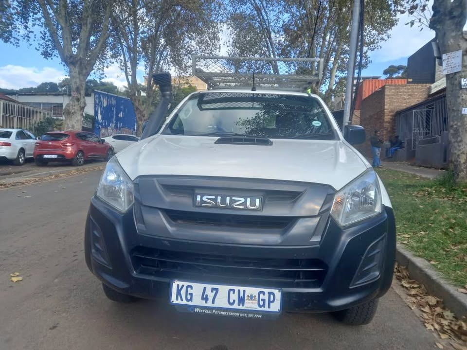 2019 Isuzu KB250 Diesel, Canopy glass, Manual, White, 2019 Isuzu KB250 Diesel, Canopy glass, Manual, White,