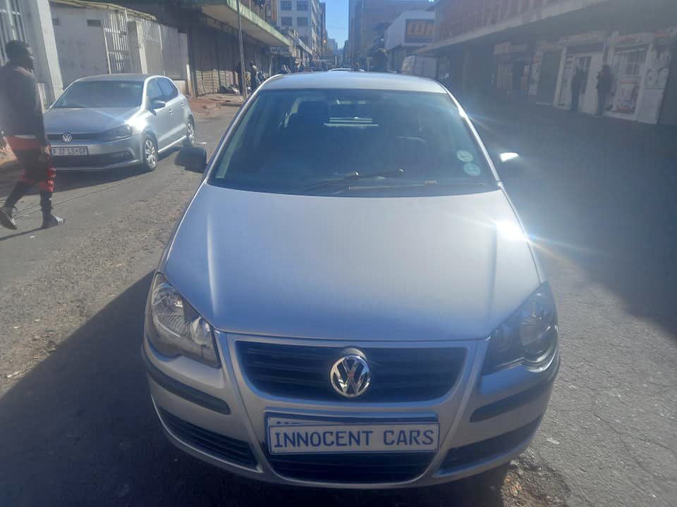 2009 POLO BUJWA 1.4 PETROL, MANUAL, SILVER COLOR,  78000KM 2009 POLO BUJWA 1.4 PETROL, MANUAL, SILVER COLOR,  78000KM