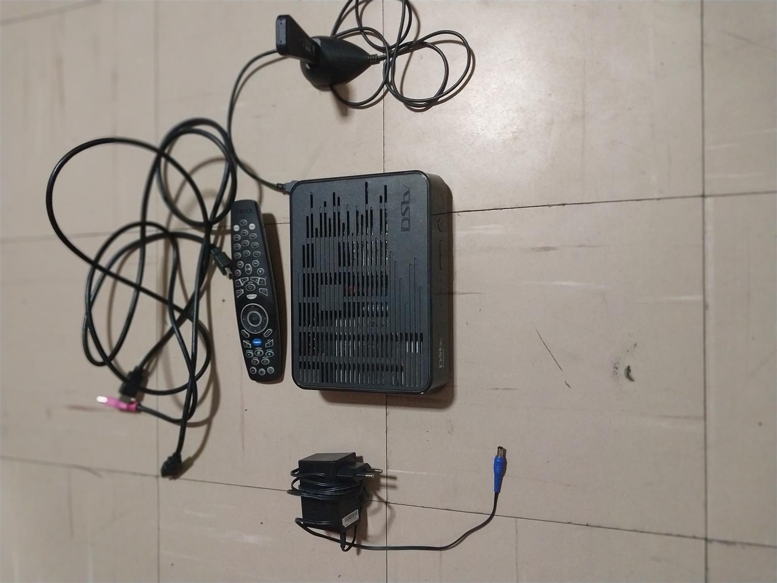 A DSTV explora 3A decoder in great shape available for sale
