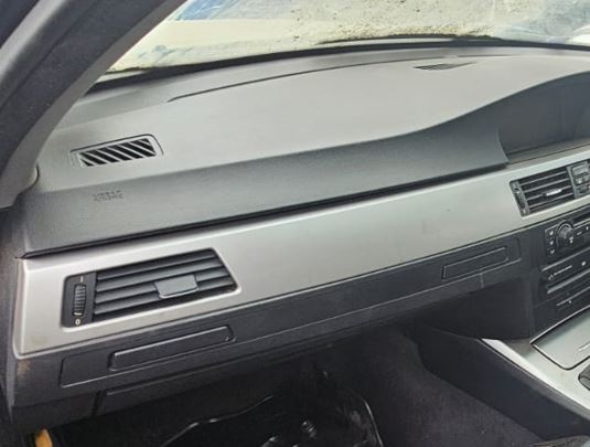 BMW 320I E90 Second Hand Dashboard Skin for Sale 2006 Model - Private Seller BMW 320I E90 Second Hand Dashboard Skin for Sale 2006 Model - Private Seller