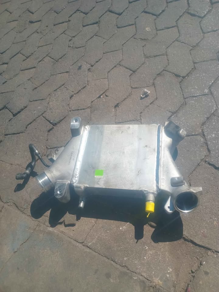 Bmw x5 G05 Go6 Radiator intercooler - Private Seller Bmw x5 G05 Go6 Radiator intercooler - Private Seller