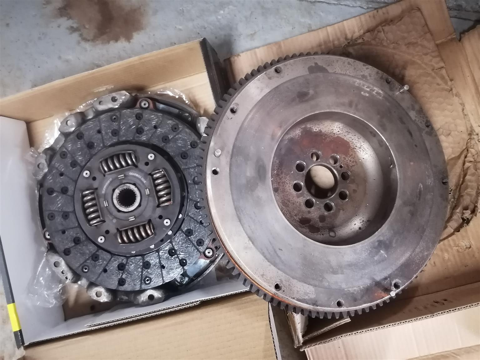 Clutch kit Nissan navara yd 25 for sale - Private Seller