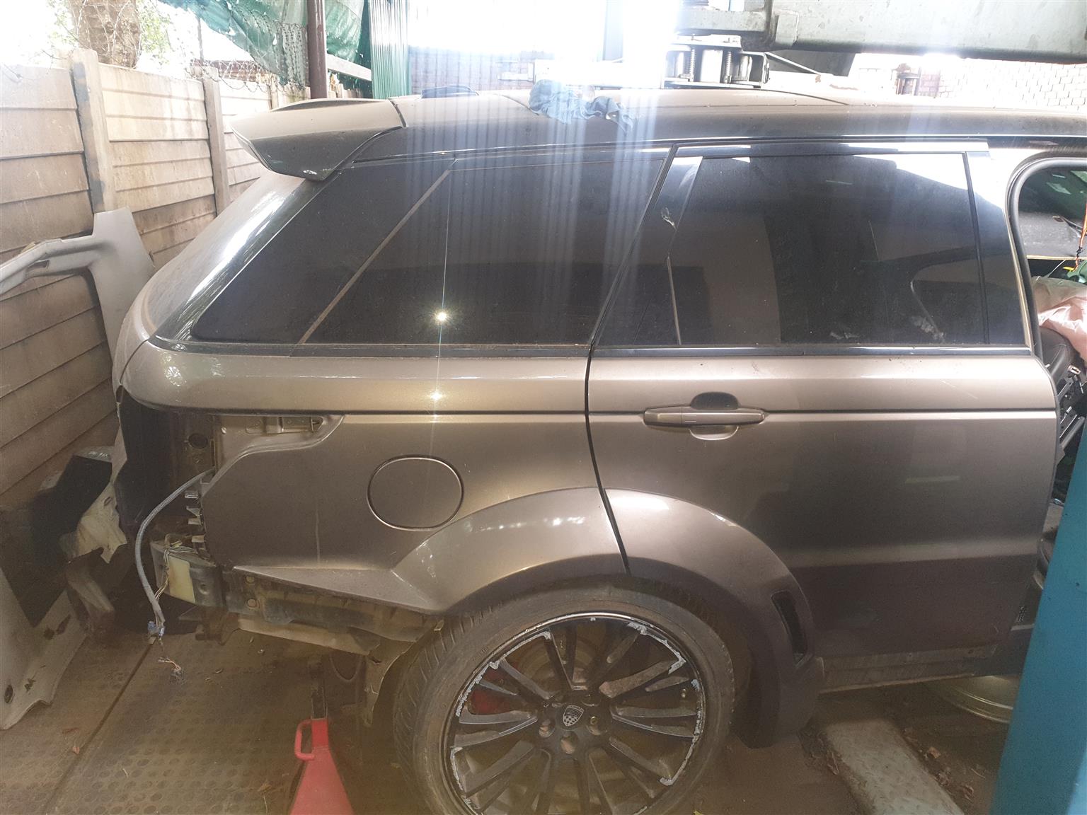 RANGE ROVER LUMMA 5.0 SUPERCHARGED SPARES