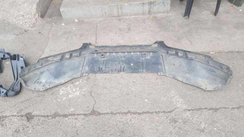 FORD KUGA 2013 SPOILER - Private Seller FORD KUGA 2013 SPOILER - Private Seller