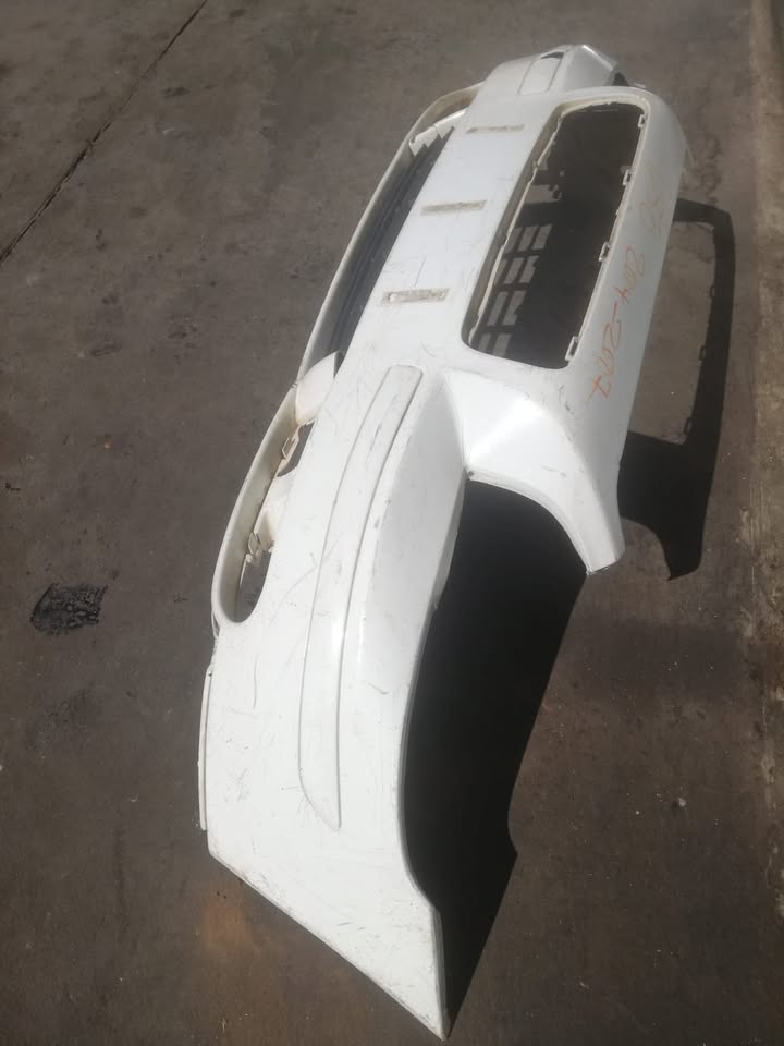 VOLVO V50 2005  FRONT BUMBER FOR SALE