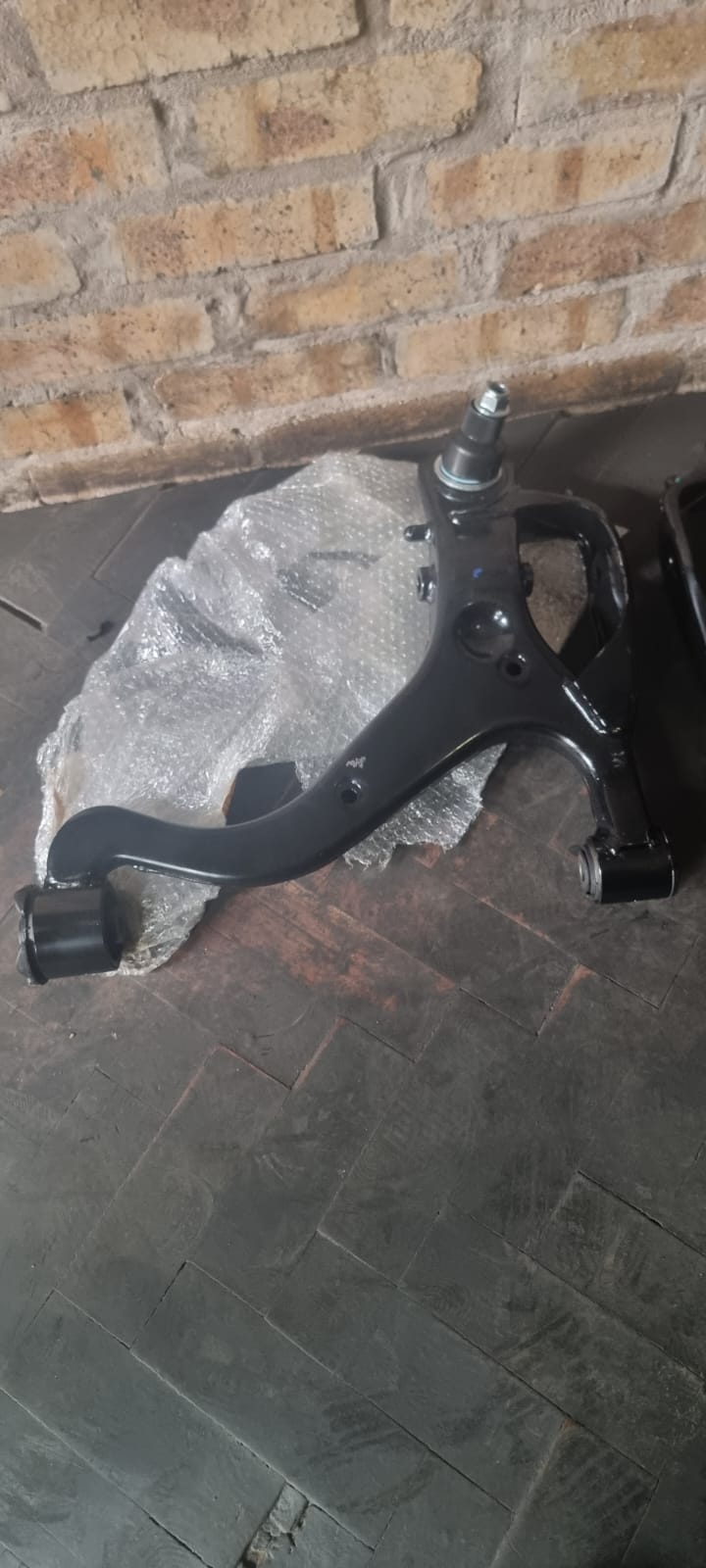 Range Rover Sport Front Lower Control arms for sale (New)