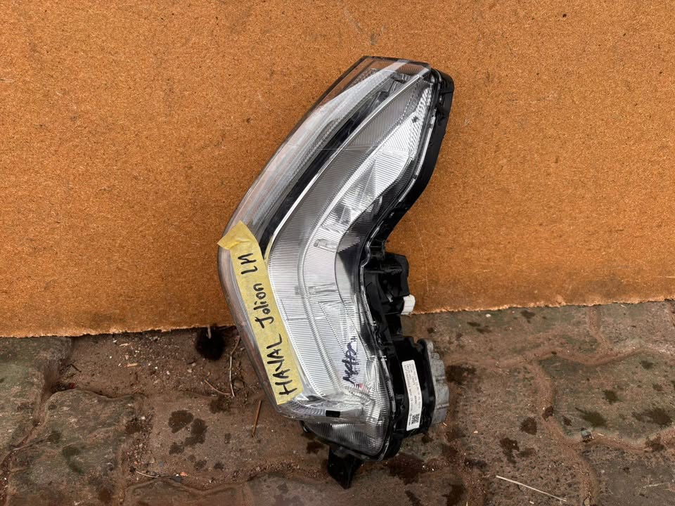 Haval Jolion Headlight - Private Seller Haval Jolion Headlight - Private Seller