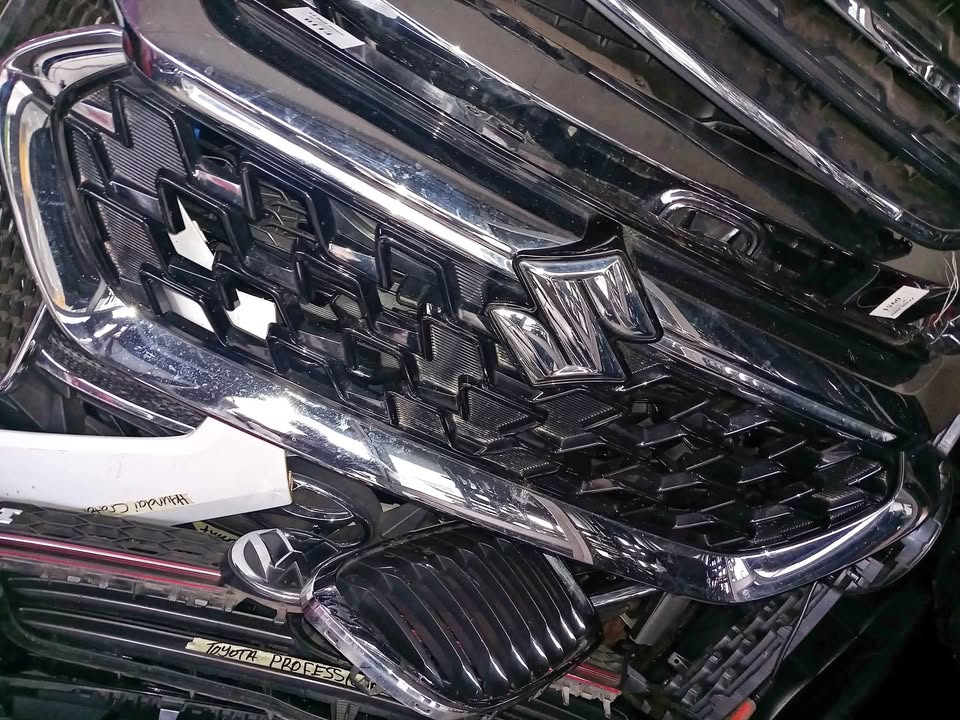 Suzuki fronx complete grill - Private Seller Suzuki fronx complete grill - Private Seller