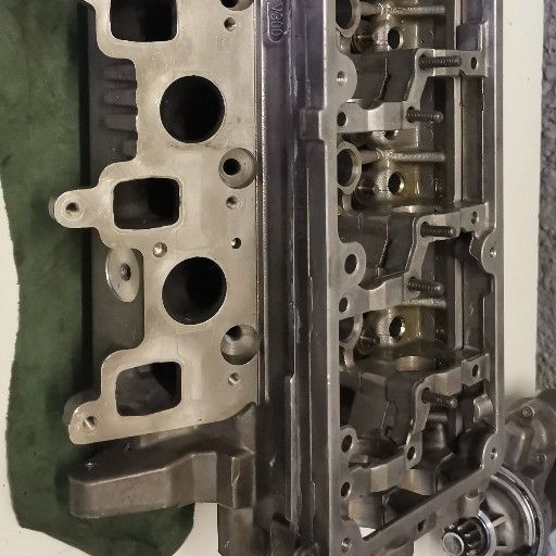 VW Polo 1.6 TDI Cylinder head - Private Seller