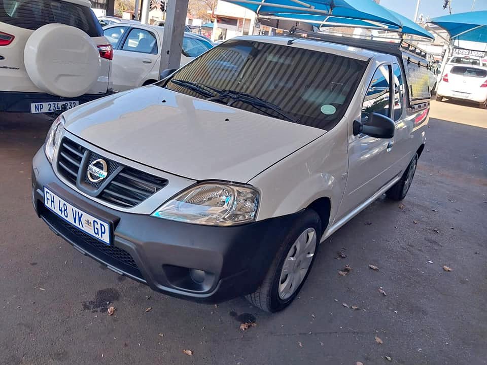 2016 NISSAN NP 200 1.6 WHITE COLOR MANUEL PETROL PRICE