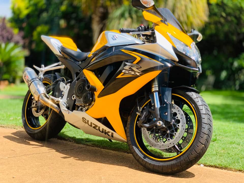 SUZUKI GSXR600 K9 - Private Seller SUZUKI GSXR600 K9 - Private Seller