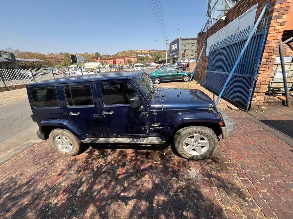 Jeep Wrangler 2.8 JK Body and Interior parts for sale - Private Seller