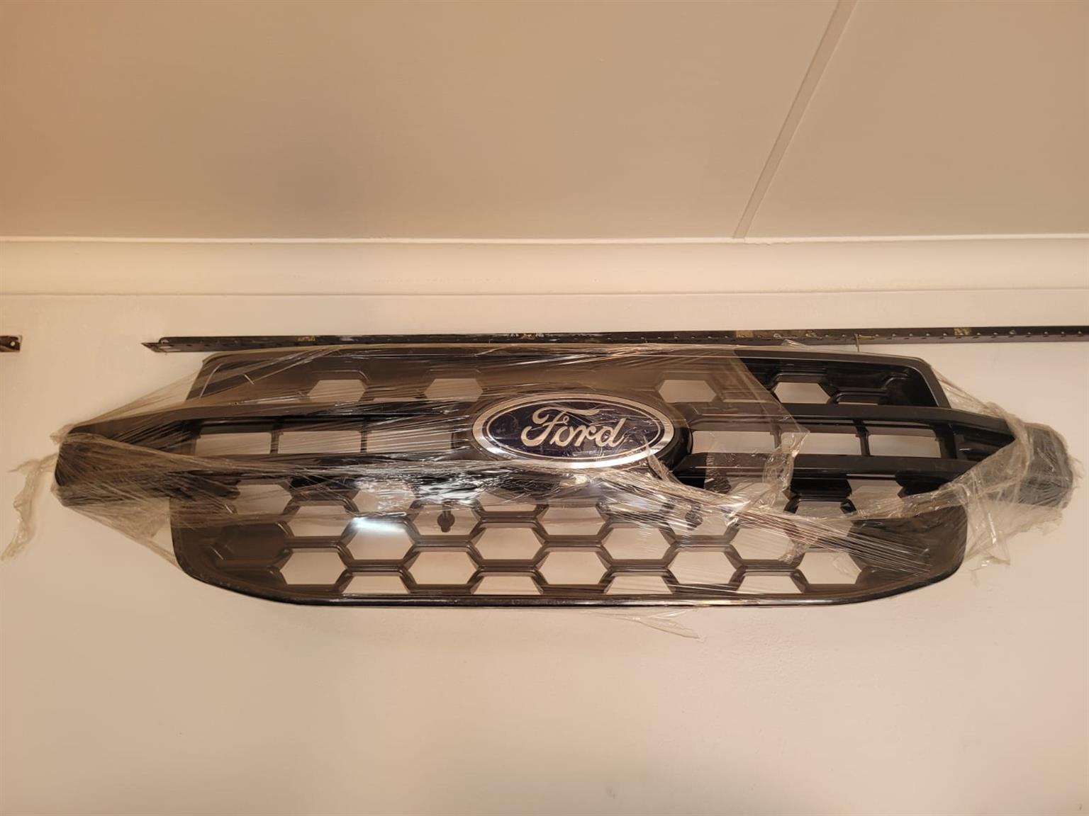 BAKKIE GRILL'S  FORD RANGER T6 / T8 / T9 - Private Seller