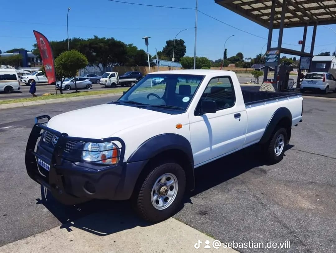 Used 2017 Nissan NP300 Hardbody 2.4 Hi-rider - Private Seller Used 2017 Nissan NP300 Hardbody 2.4 Hi-rider - Private Seller