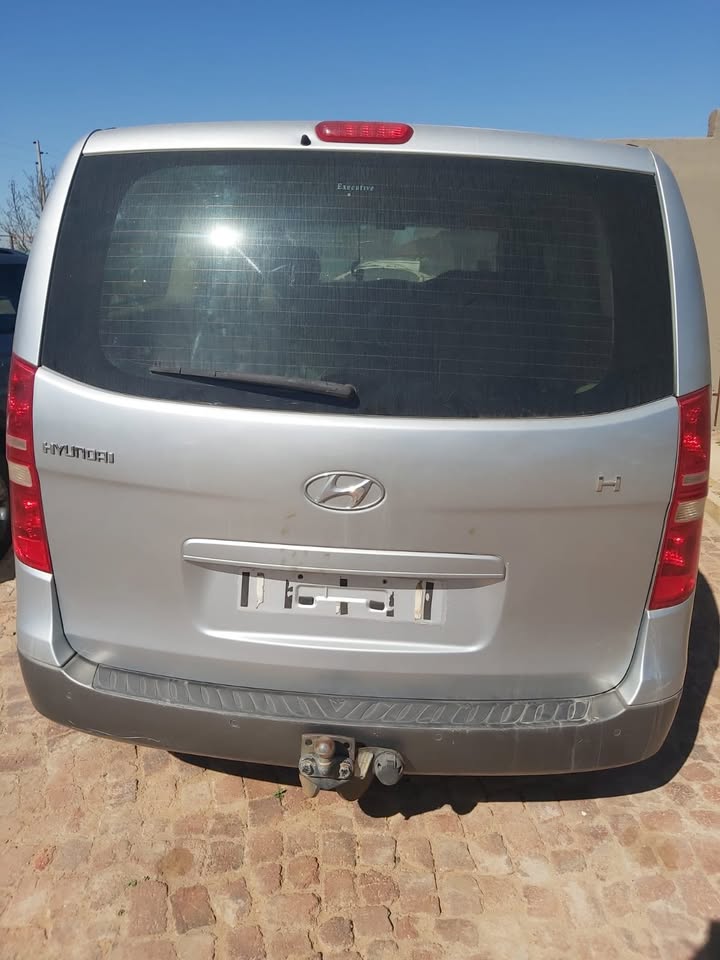 HYUNDAI H1 STRIPPING FOR SPARES - Private Seller