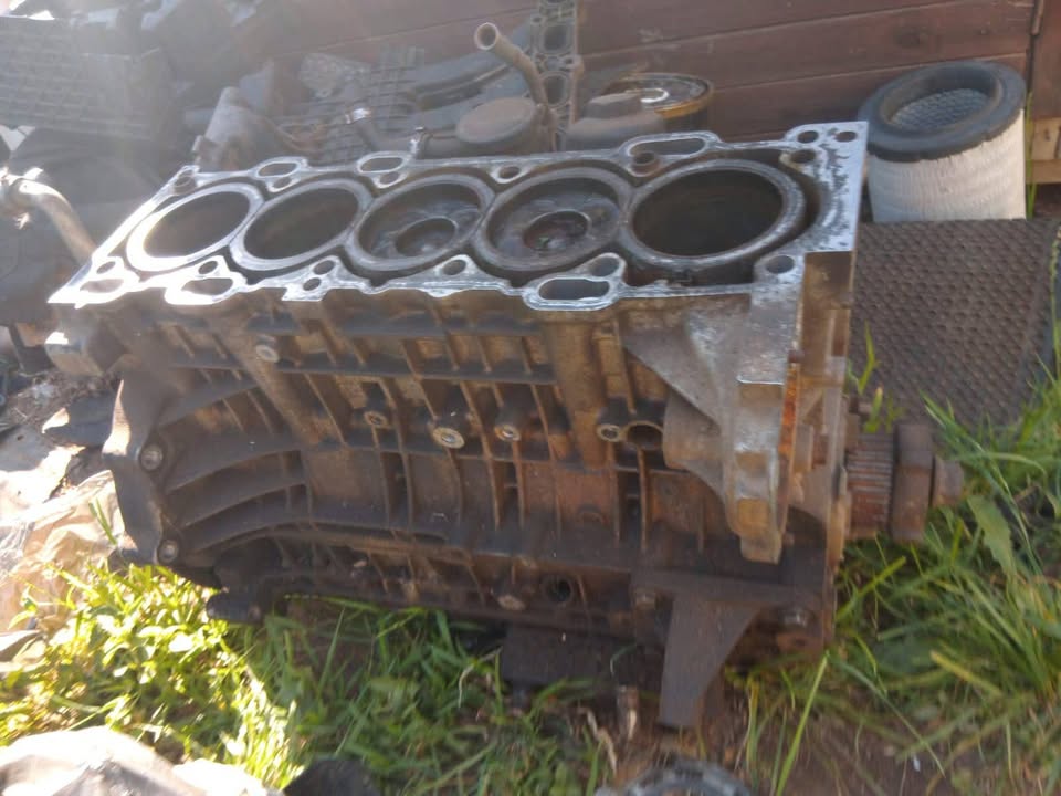 Xc90 Volvo D5 2008 Subassembly - Private Seller