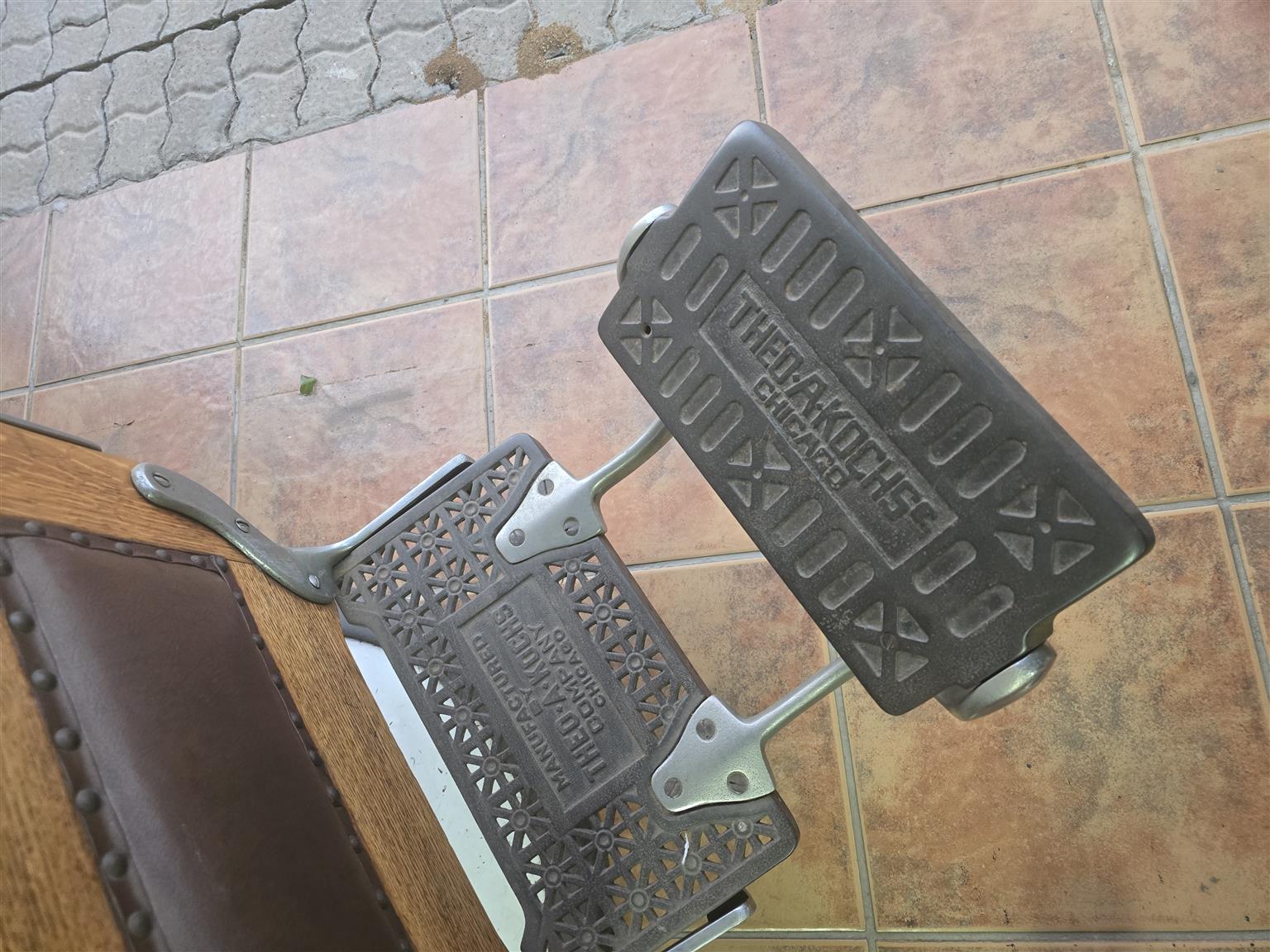 Antique Kochs barberchair