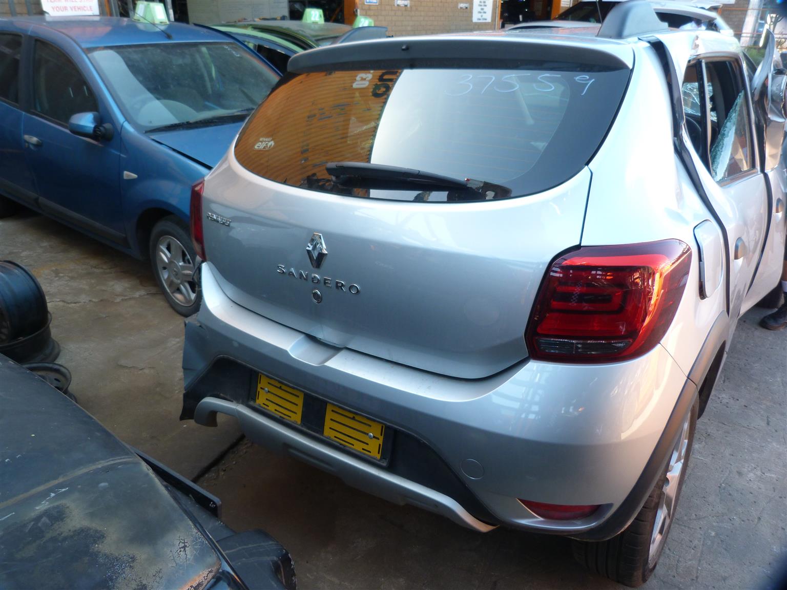 Renault Sandero 900cc Manual - 2020 - Private Seller Renault Sandero 900cc Manual - 2020 - Private Seller