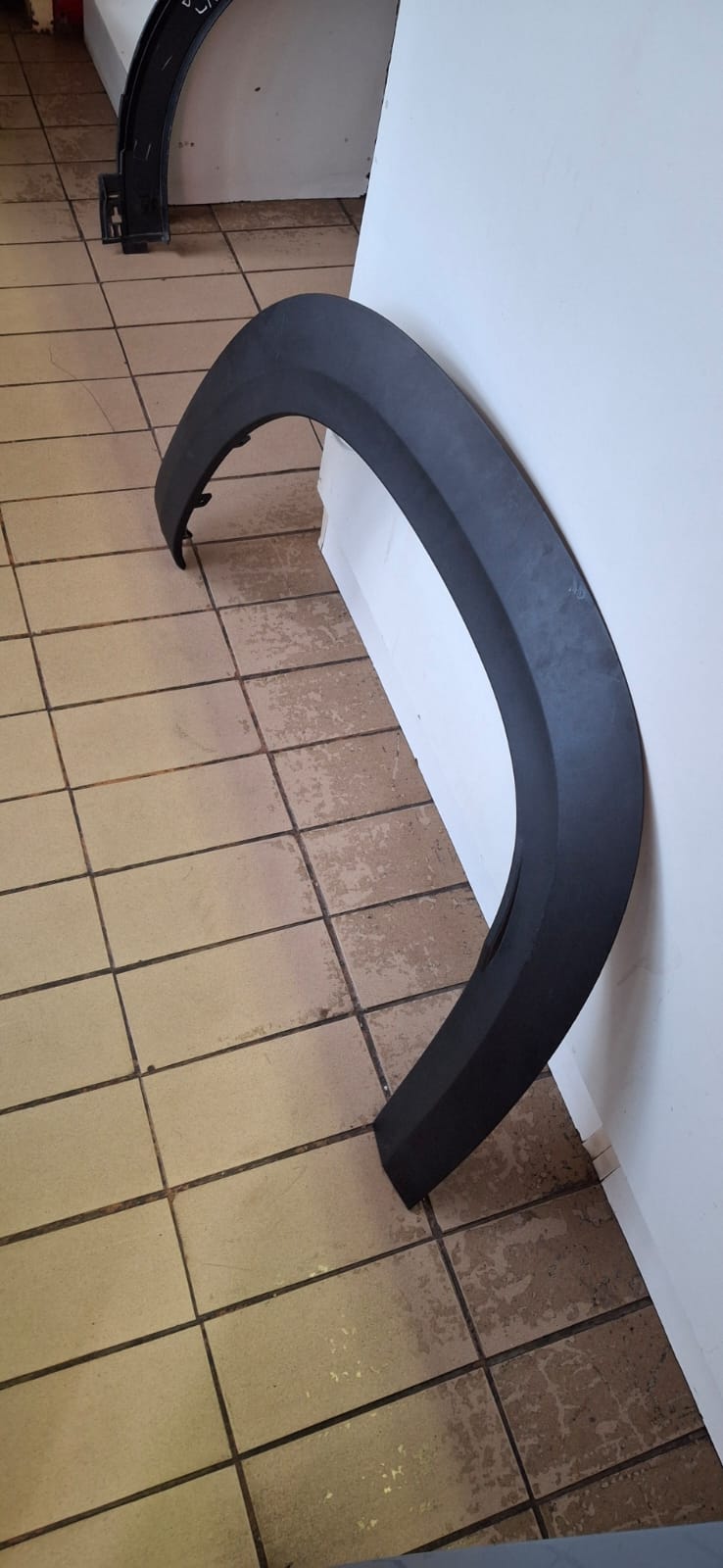 2023 RENAULT KIGER LEFTSIDE WHEEL ARCH IN GOOD CONDITION FOR SALE - Private Seller 2023 RENAULT KIGER LEFTSIDE WHEEL ARCH IN GOOD CONDITION FOR SALE - Private Seller