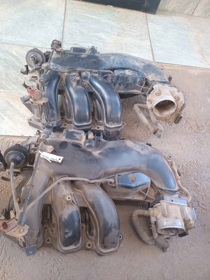 Toyota Prado 120 series V6 petrol intake manifold for sale my number WhatsApp or cell - Private Seller