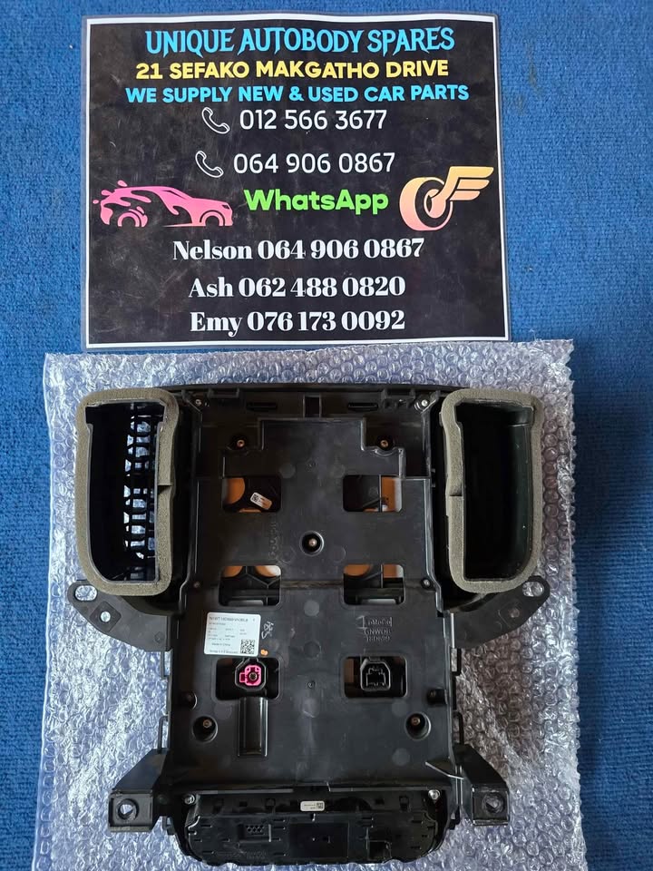 Ford Ranger T9 / Everest Radio Control Screen display - Private Seller