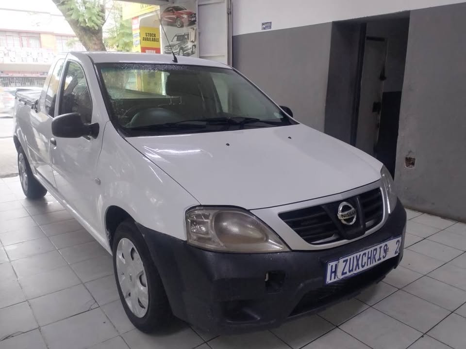 2017 NISSAN NP 200 1.6 MANUAL