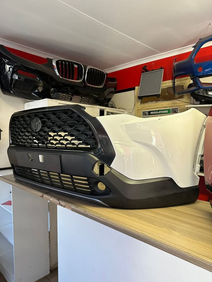 2022 TOYOTA COROLLA CROSS COMPLETE FRONT BUMPER AVAILABLE FOR SALE - Private Seller 2022 TOYOTA COROLLA CROSS COMPLETE FRONT BUMPER AVAILABLE FOR SALE - Private Seller
