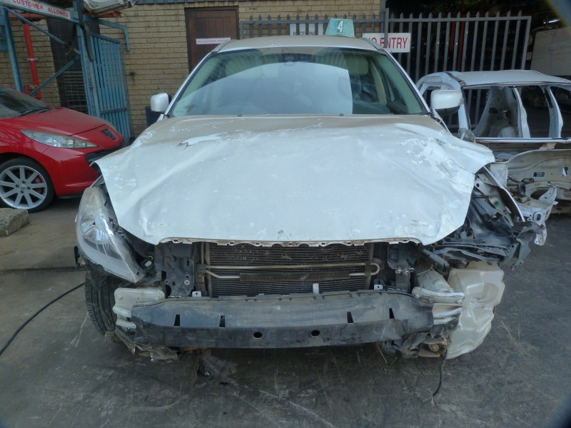 Volvo XC60 2.0 Powershift T5 AT White - 2011 STRIPPING FOR SPARES - Private Seller Volvo XC60 2.0 Powershift T5 AT White - 2011 STRIPPING FOR SPARES - Private Seller