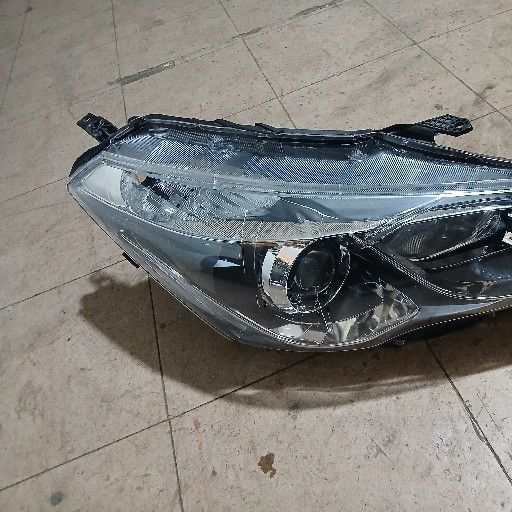 Suzuki ciaz headlight - Private Seller Suzuki ciaz headlight - Private Seller