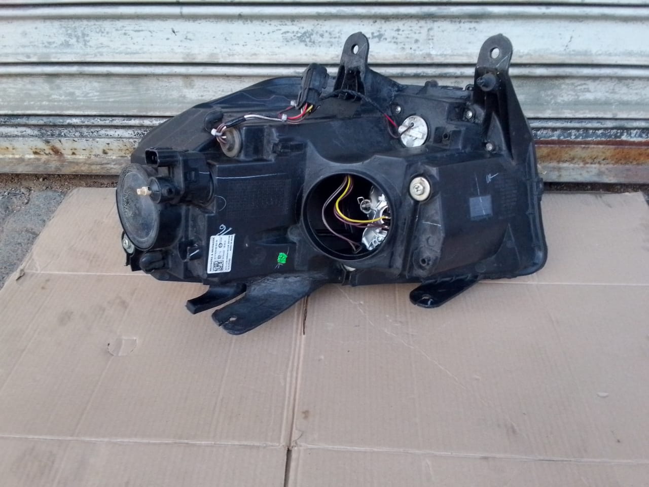 (2018-2023) MAHINDRA SCORPIO RHS HEADLIGHT