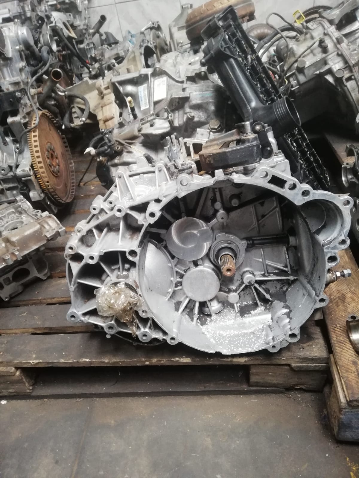 VOLVO S40 T5 2006 MANUAL 2.5L GEARBOX FOR SALE (DELIVERY AVAILABLE COUNTRY WIDE - Private Seller VOLVO S40 T5 2006 MANUAL 2.5L GEARBOX FOR SALE (DELIVERY AVAILABLE COUNTRY WIDE - Private Seller