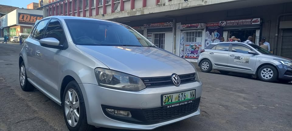2011 VW POLO 6 1.4 COMFORTLINE PETROL, AUTOMATIC, MILEAGE
