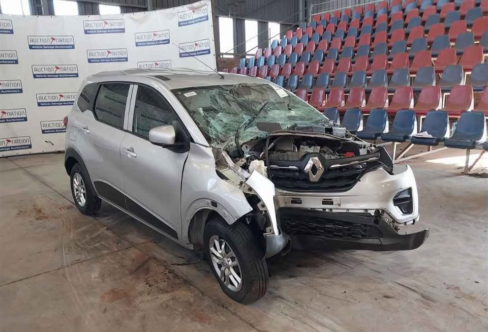 Renault Triber for Parts - Private Seller Renault Triber for Parts - Private Seller