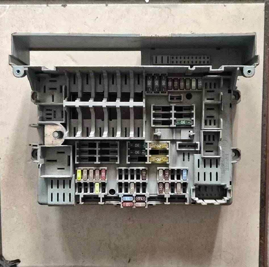 BMW E90/E87 Fusebox Selling - Private Seller BMW E90/E87 Fusebox Selling - Private Seller