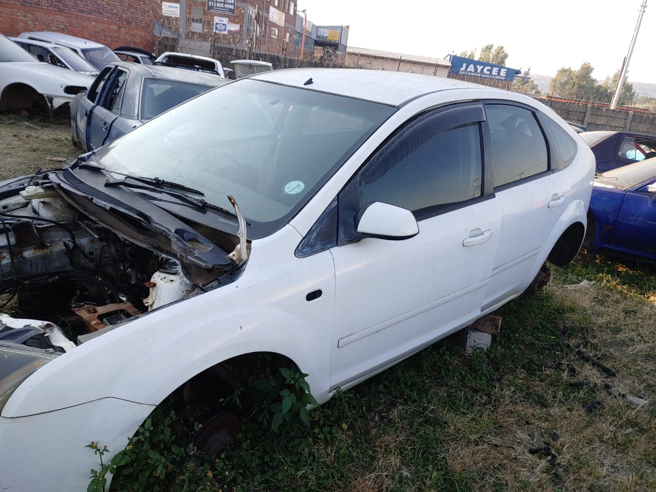 FORD FOCUS BODY PARTS FOR SALE