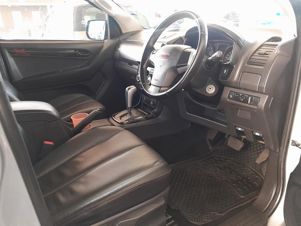 ISUZU KB250 2.5 X-RIDER DOUBLE CAB AUTOMATIC