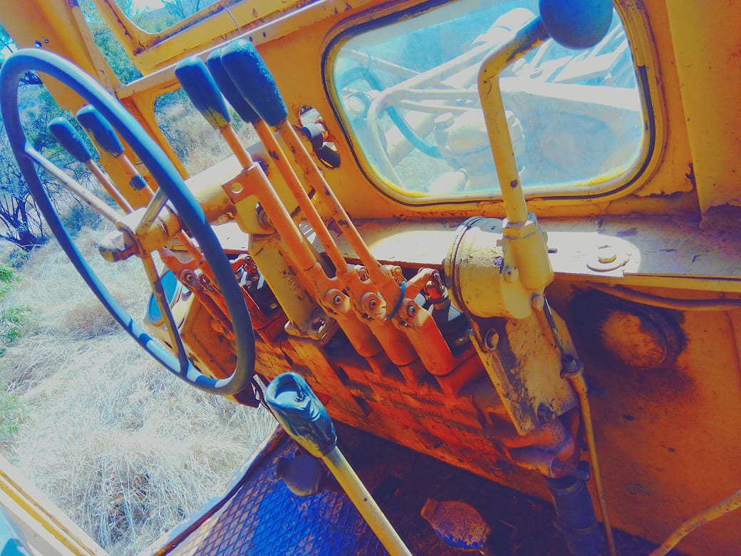 104b Engine GALION 104B Grader | Junk Mail Marketplace