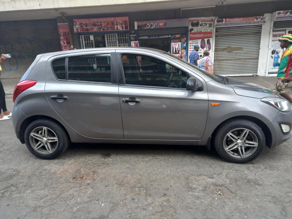 2013 HYUNDAI i20 1.2 PETROL, MANUAL, GREY COLOUR, 75000KM