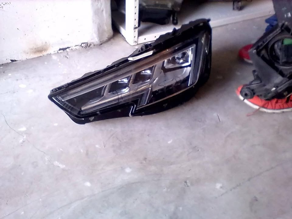 Audi A 4 B10 headlights - Private Seller Audi A 4 B10 headlights - Private Seller